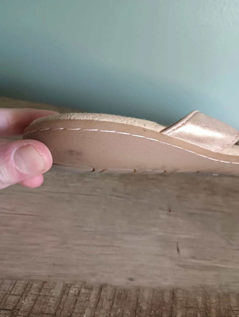 BOC Womens Cadore Metallic Thong Sandals 8 Rose Gold Comfort Beach Travel Vegan - Picture 12 of 12